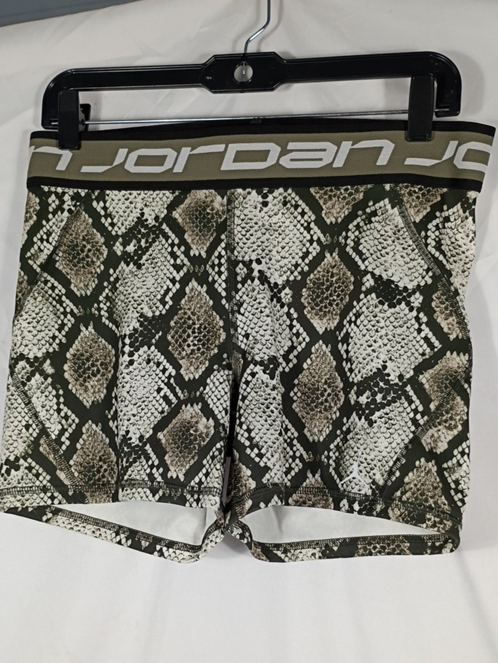 NWT Nike Jordan Olive Snake-Print Bike Shorts Dri-fit Tight fit Sz Large Workout